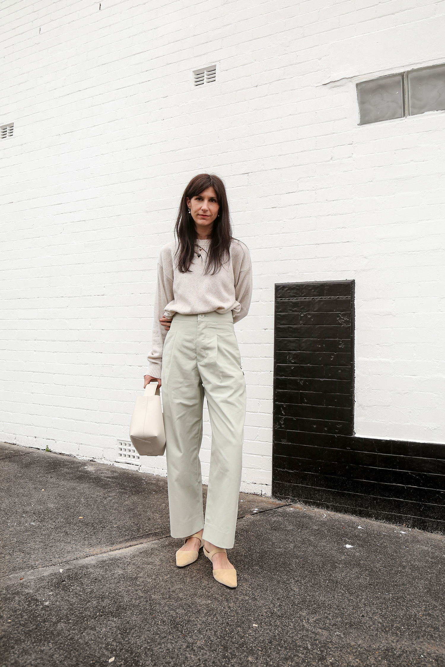 Tonal outfit Parisian chic minimal outfit idea