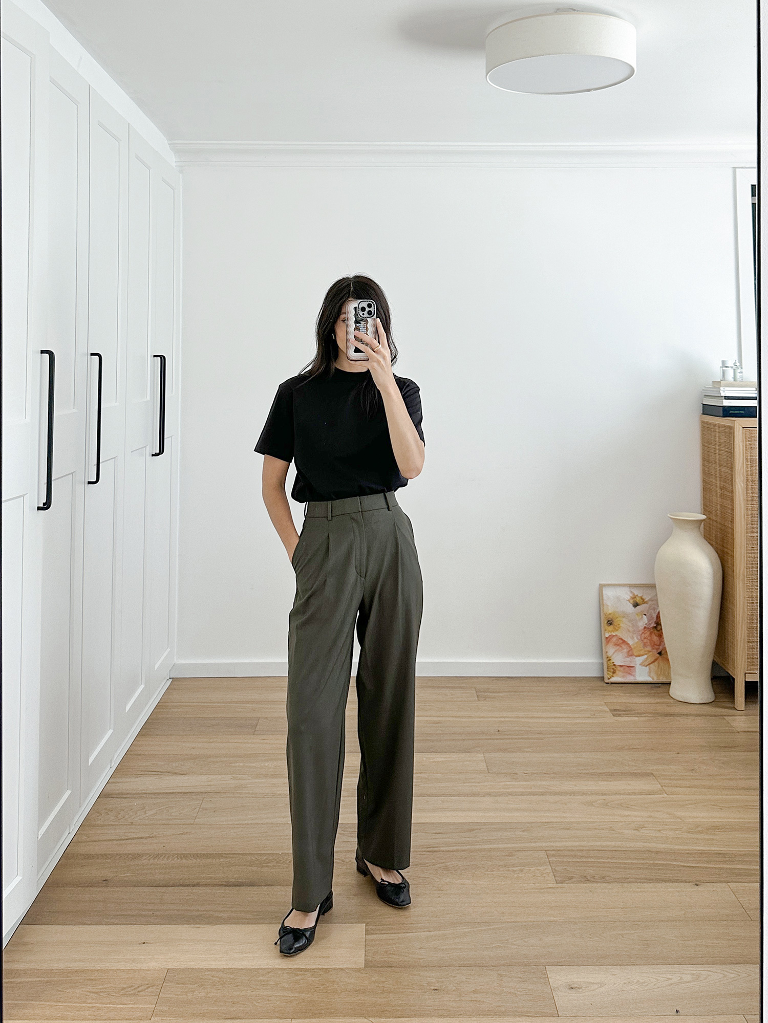UNIQLO wide fit pleated pants review