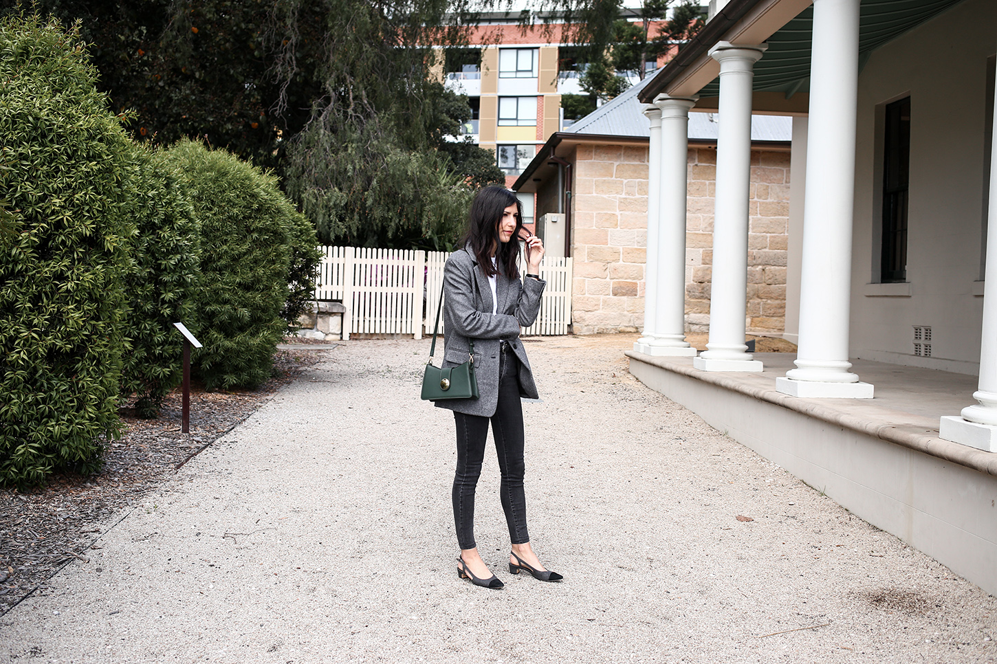 Outfit Wearing Everlane Wool Oversized Blazer and Skinny Jeans