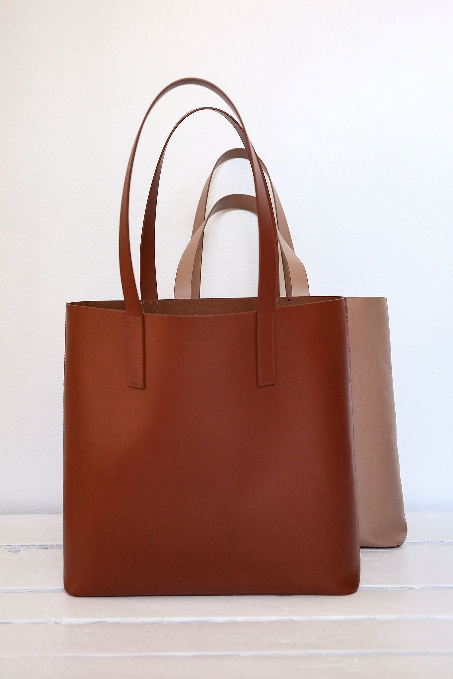 Everlane Day Square Tote vs Day Market Tote Comparison and Review