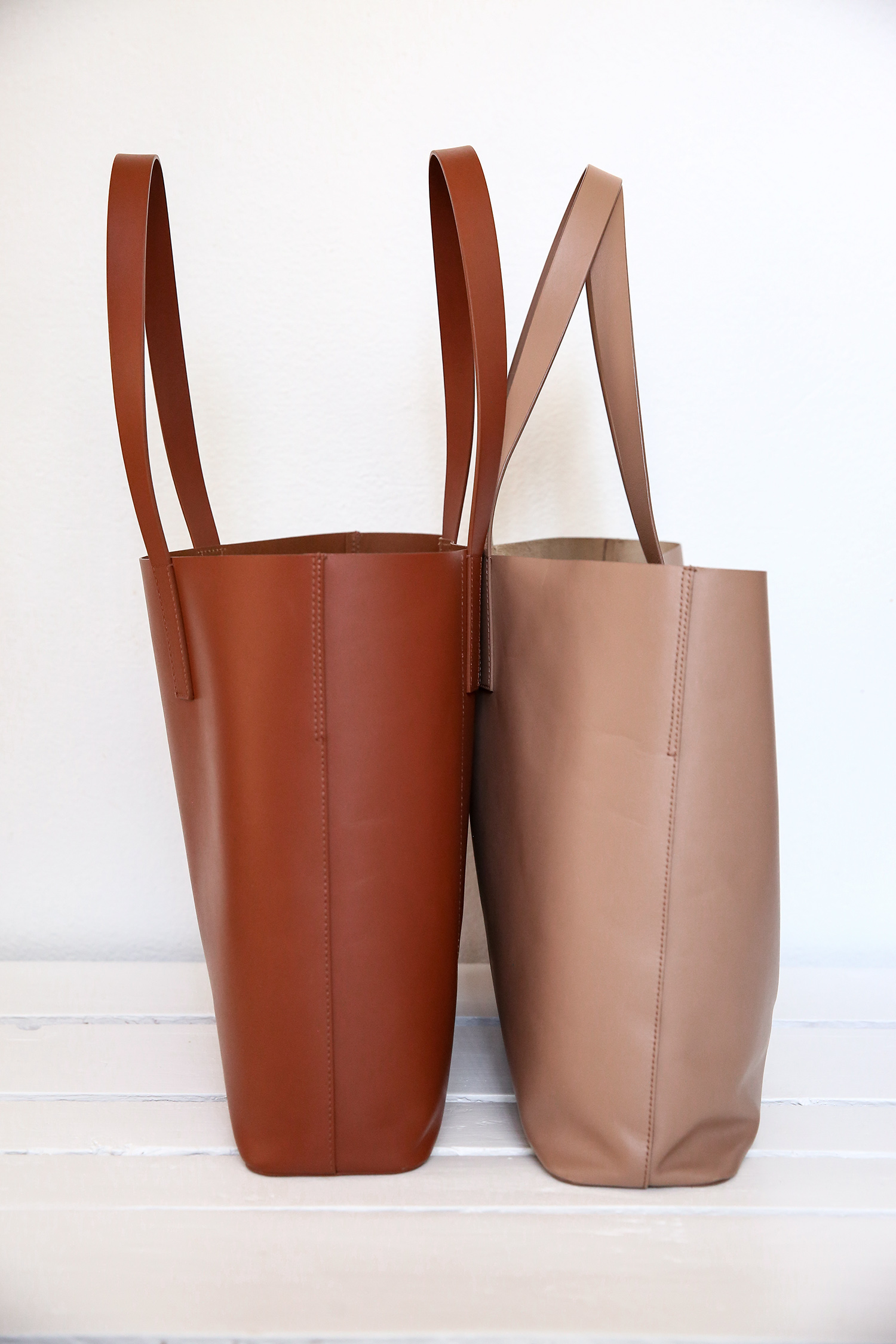 Everlane Day Square Tote vs Day Market Tote Comparison and Review