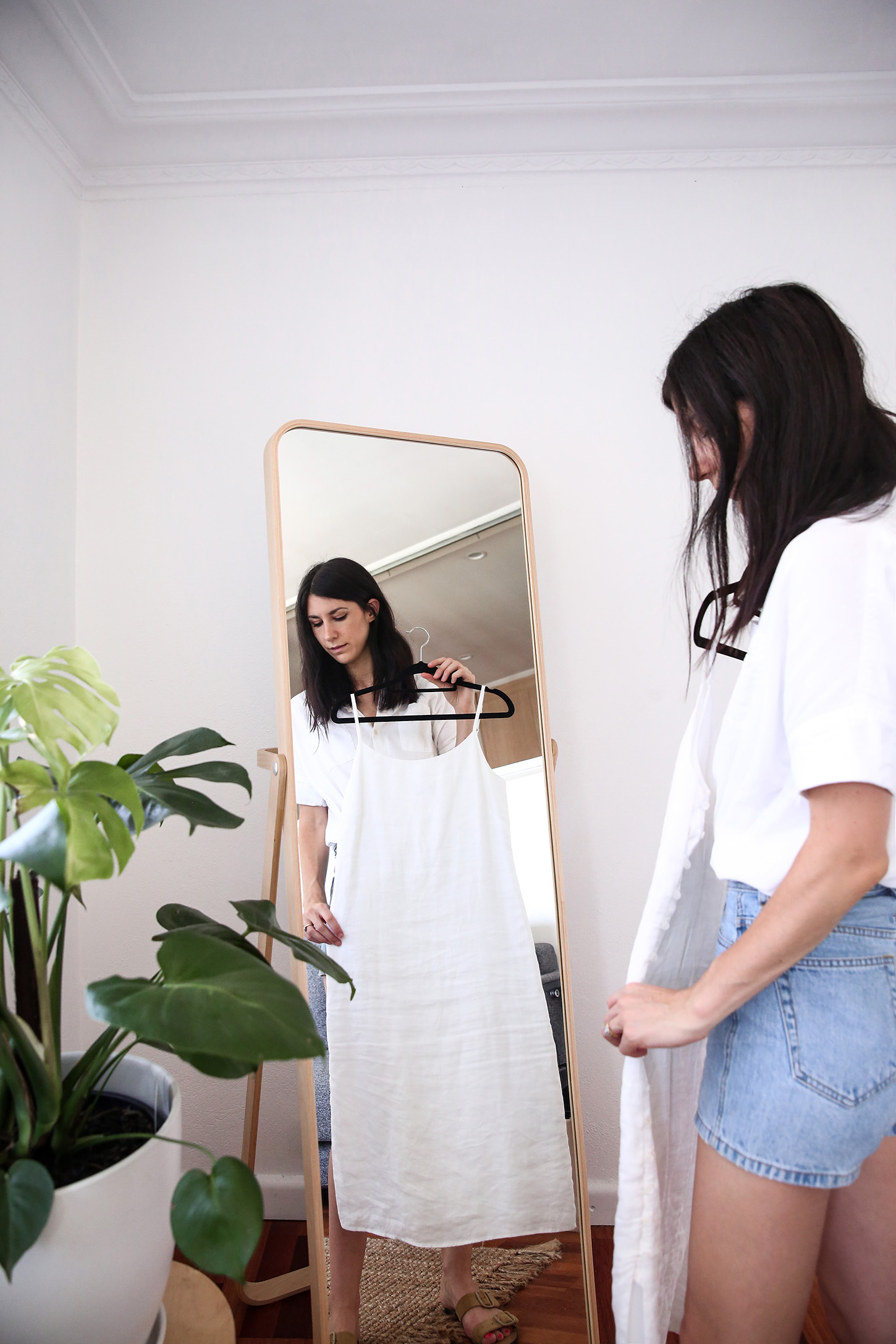 What do wear during a heat wave