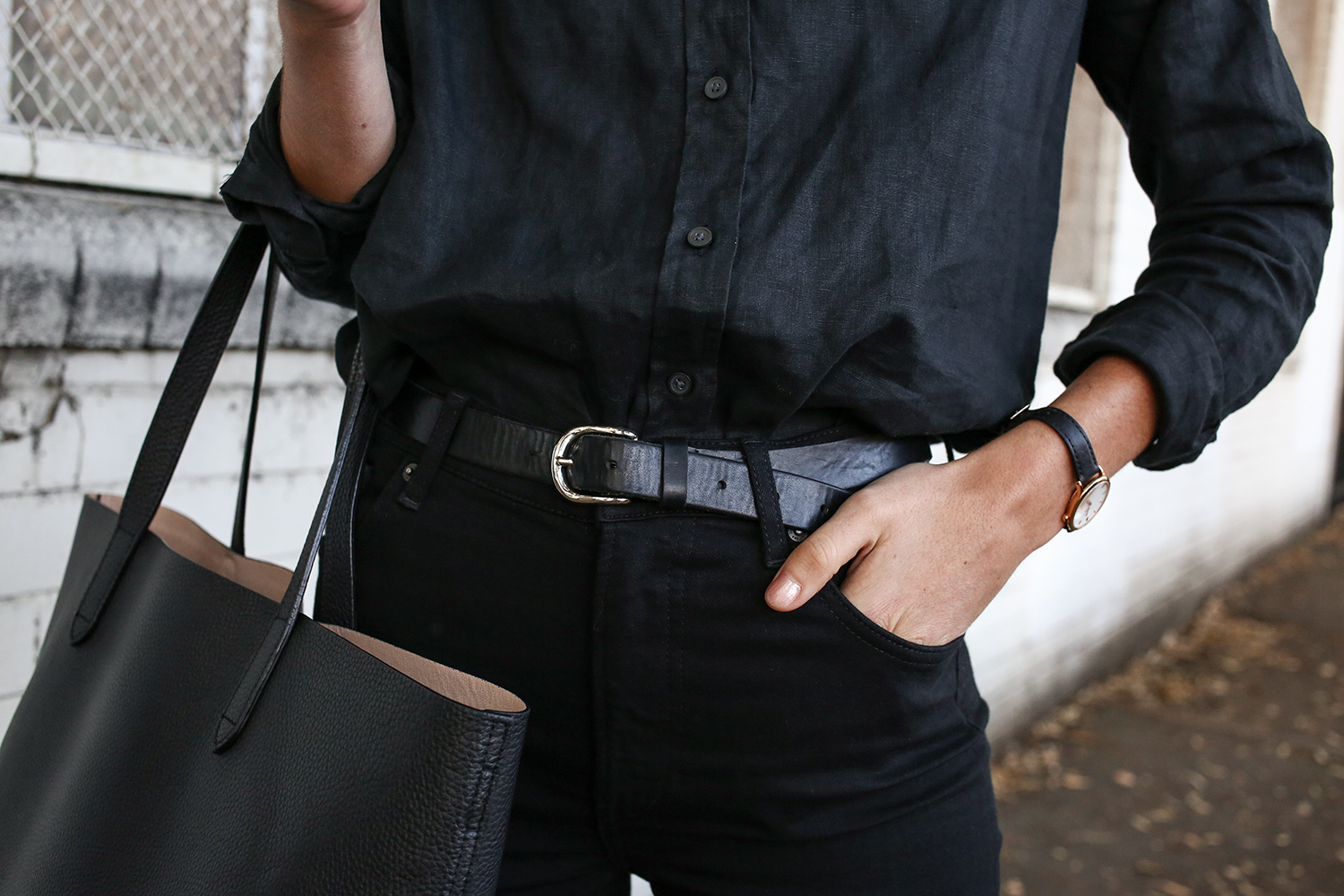 Jamie Lee of Mademoiselle wearing an all black minimal style outfit