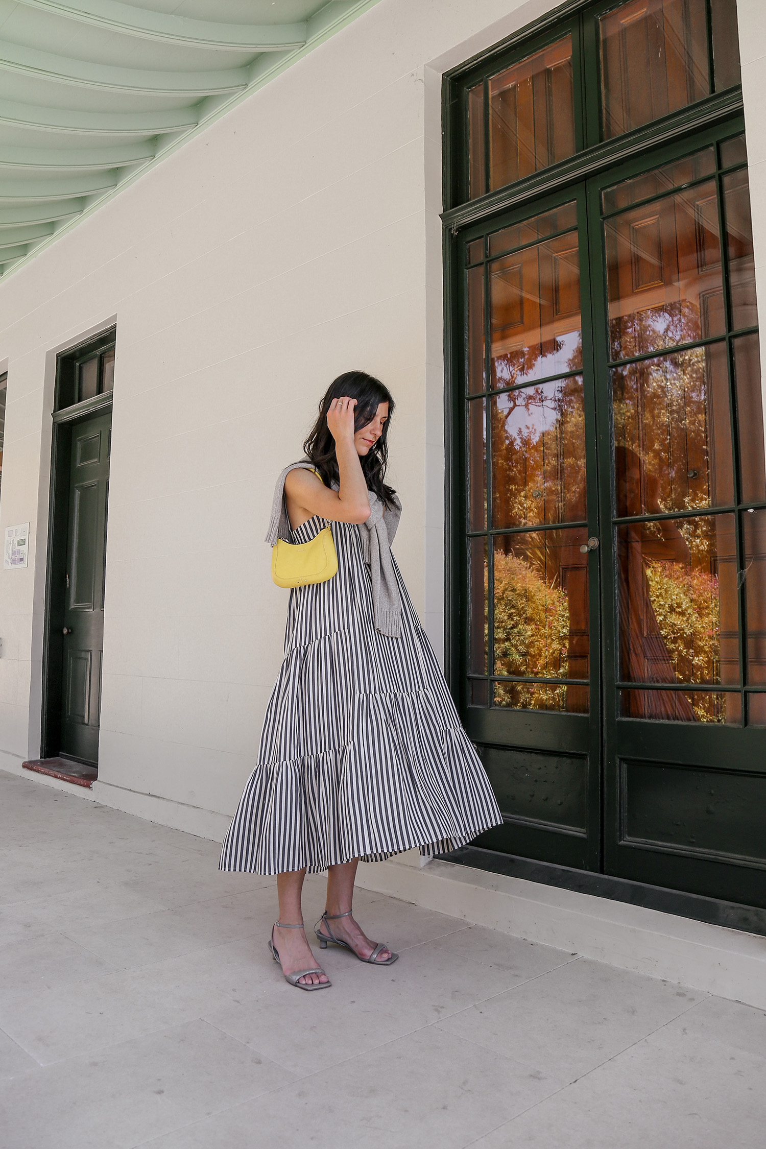 Minimalist style dressing Summer outfit idea
