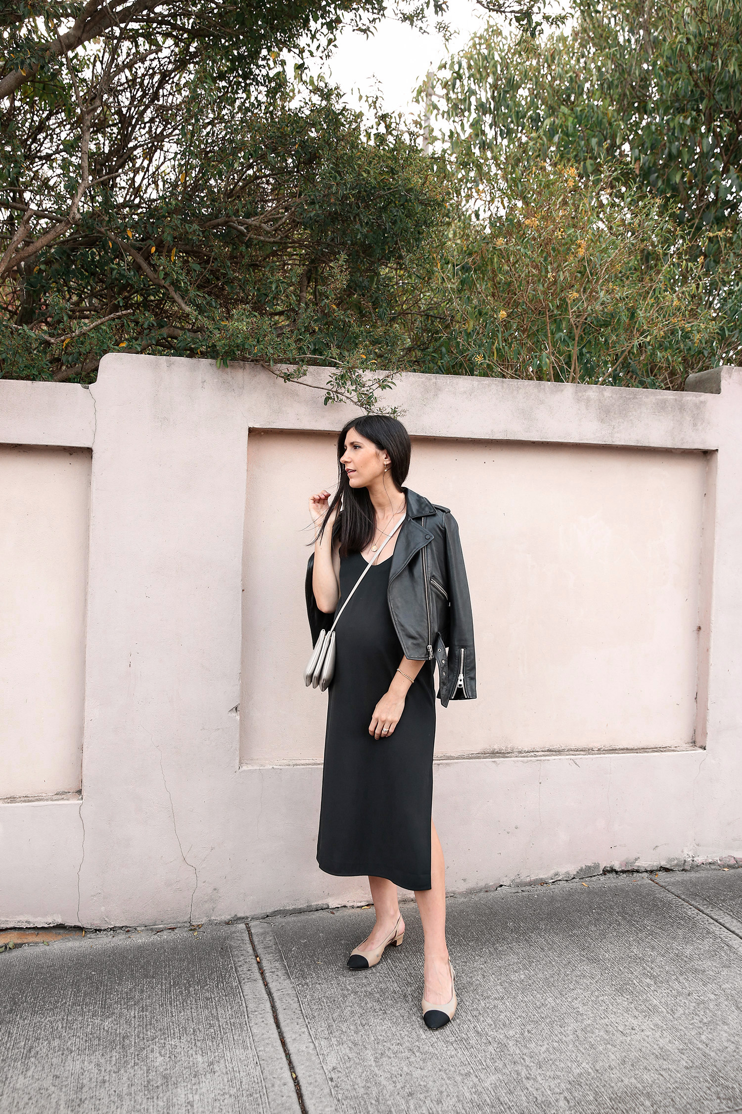 Jamie Lee of Mademoiselle wearing a minimal all black outfit