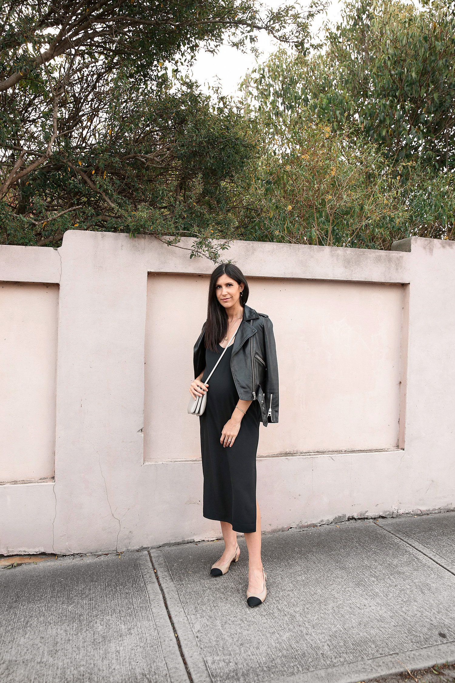 Jamie Lee of Mademoiselle wearing a minimal all black outfit