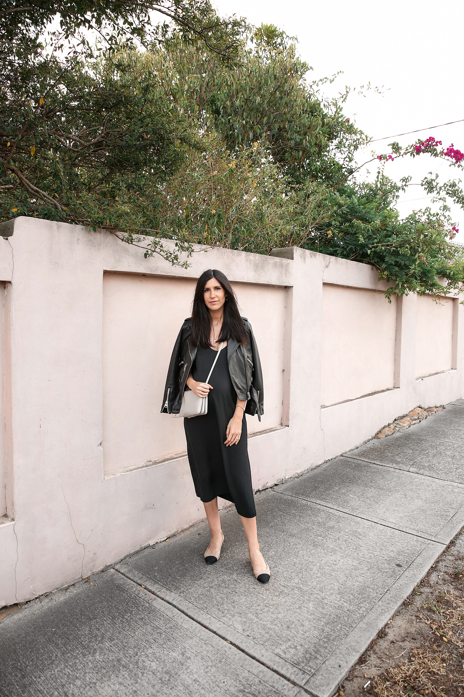 Jamie Lee of Mademoiselle wearing a minimal all black outfit