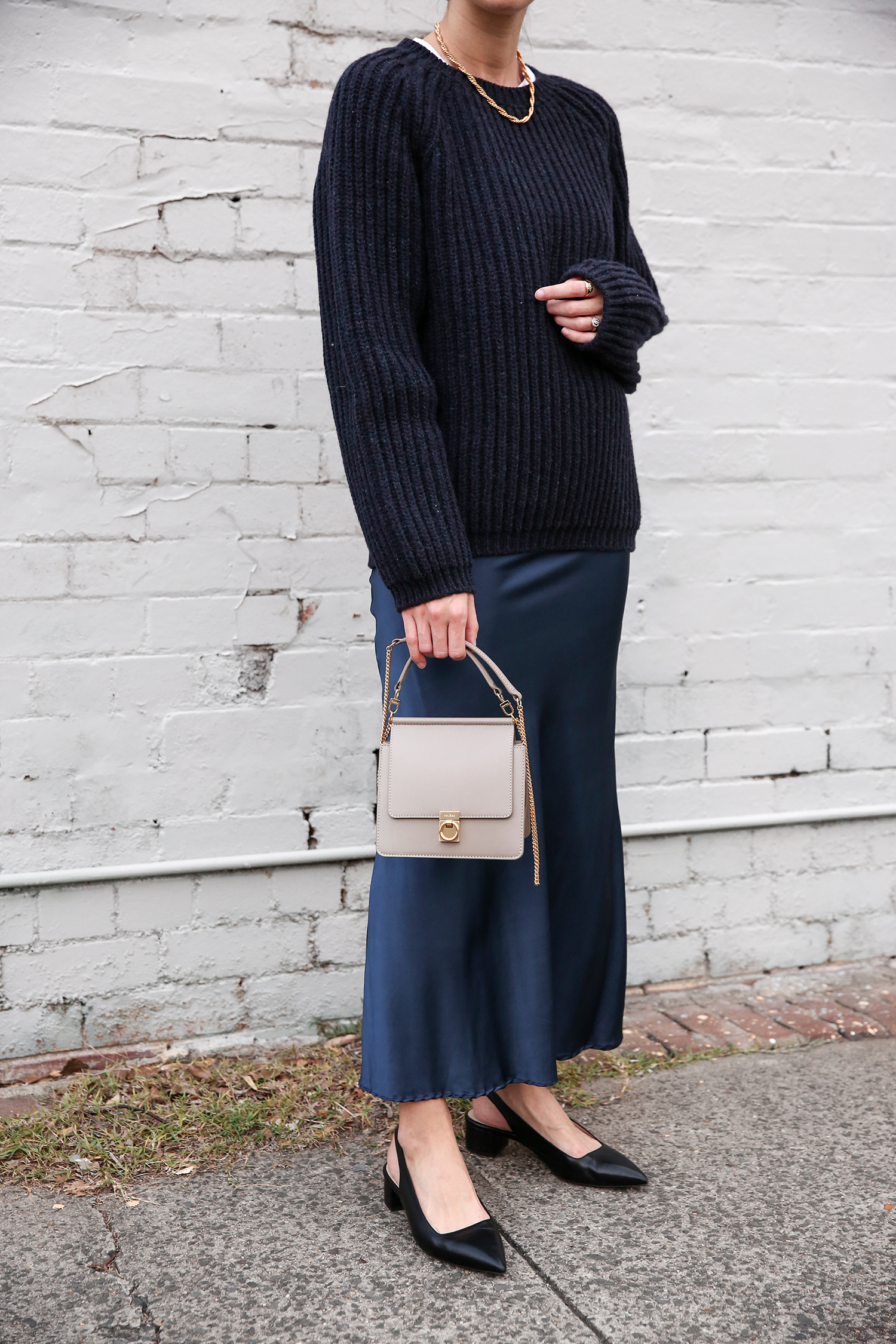 Parisian Style blue monochromatic outfit details