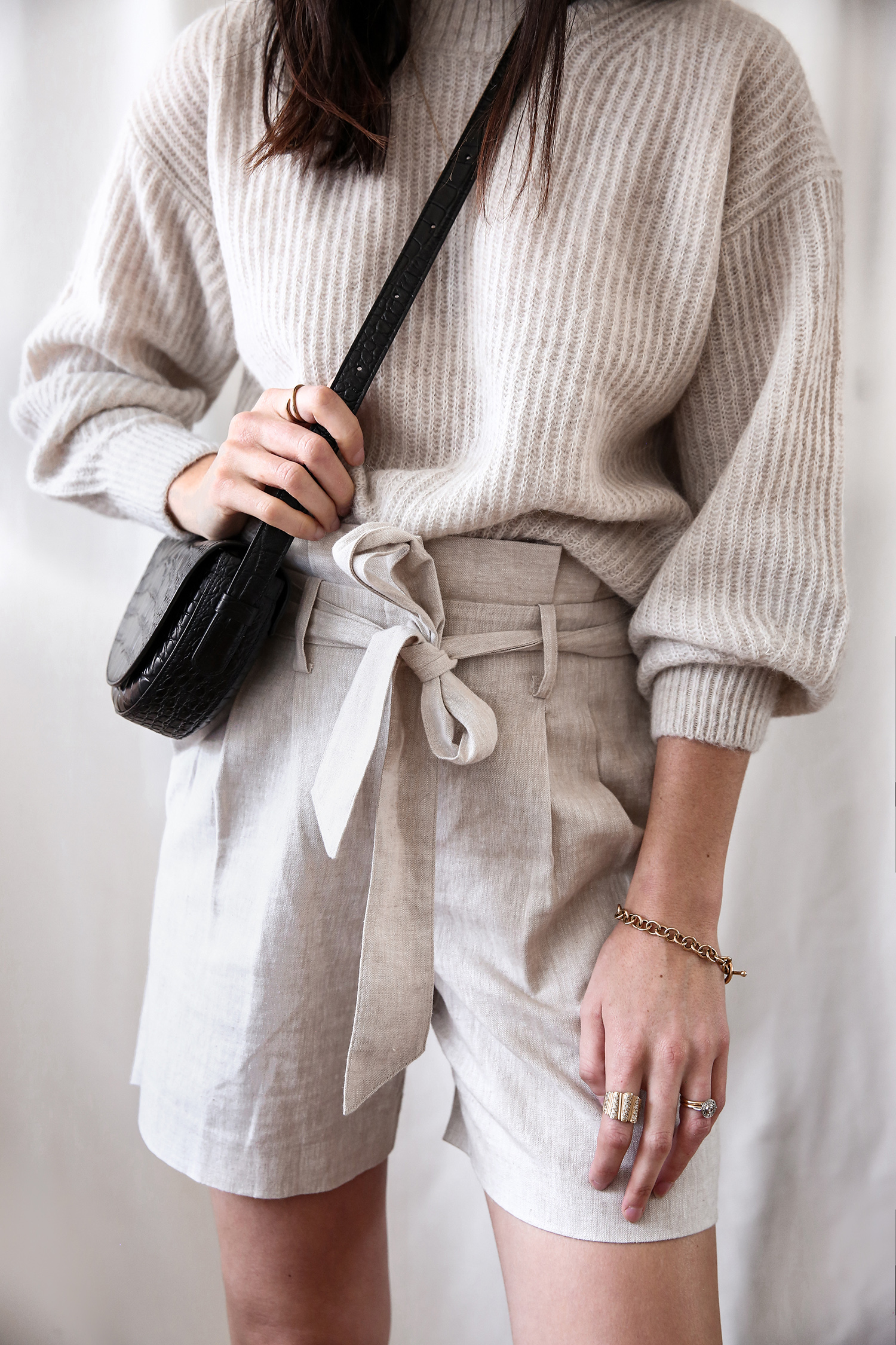 Everlane oversized alpaca crew sweater review