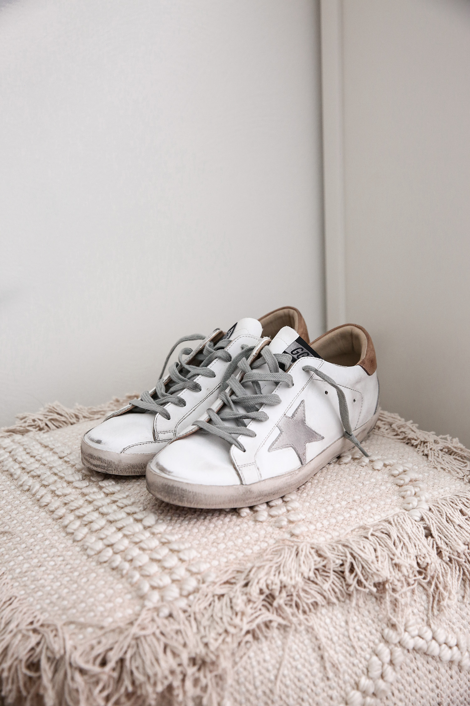 golden goose superstar sneaker