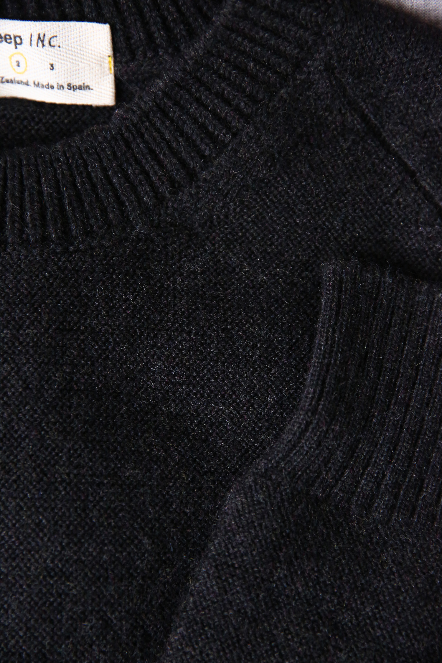 Sheep Inc medium sweater in anthracite