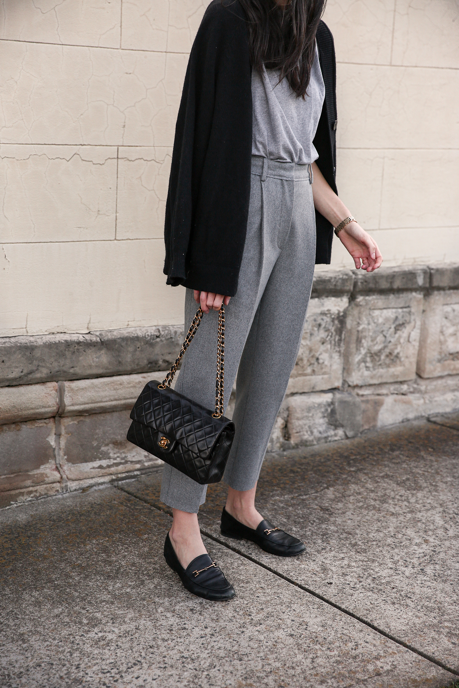 Monochrome scandi street style minimal outfit