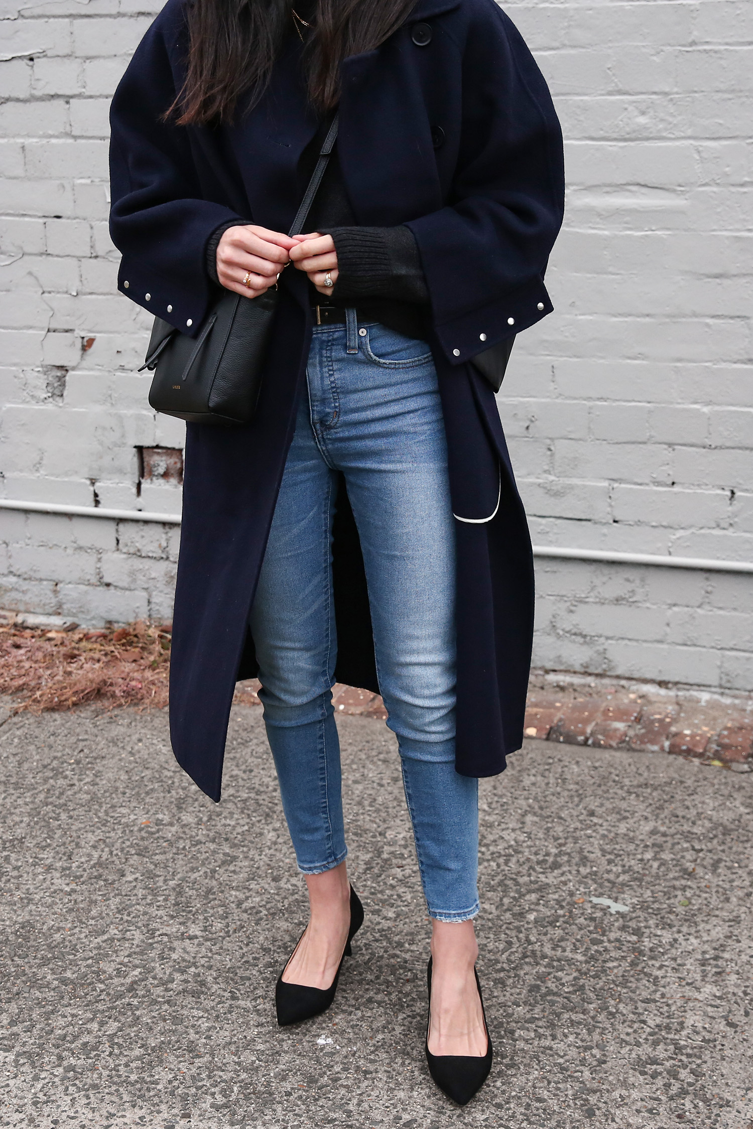 Winter Outfit #2: Oversized navy coat - Mademoiselle | Minimal Style Blog