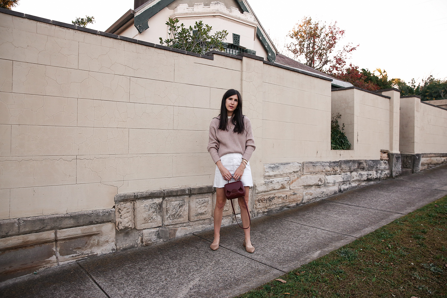 Minimal outfit neutral tones