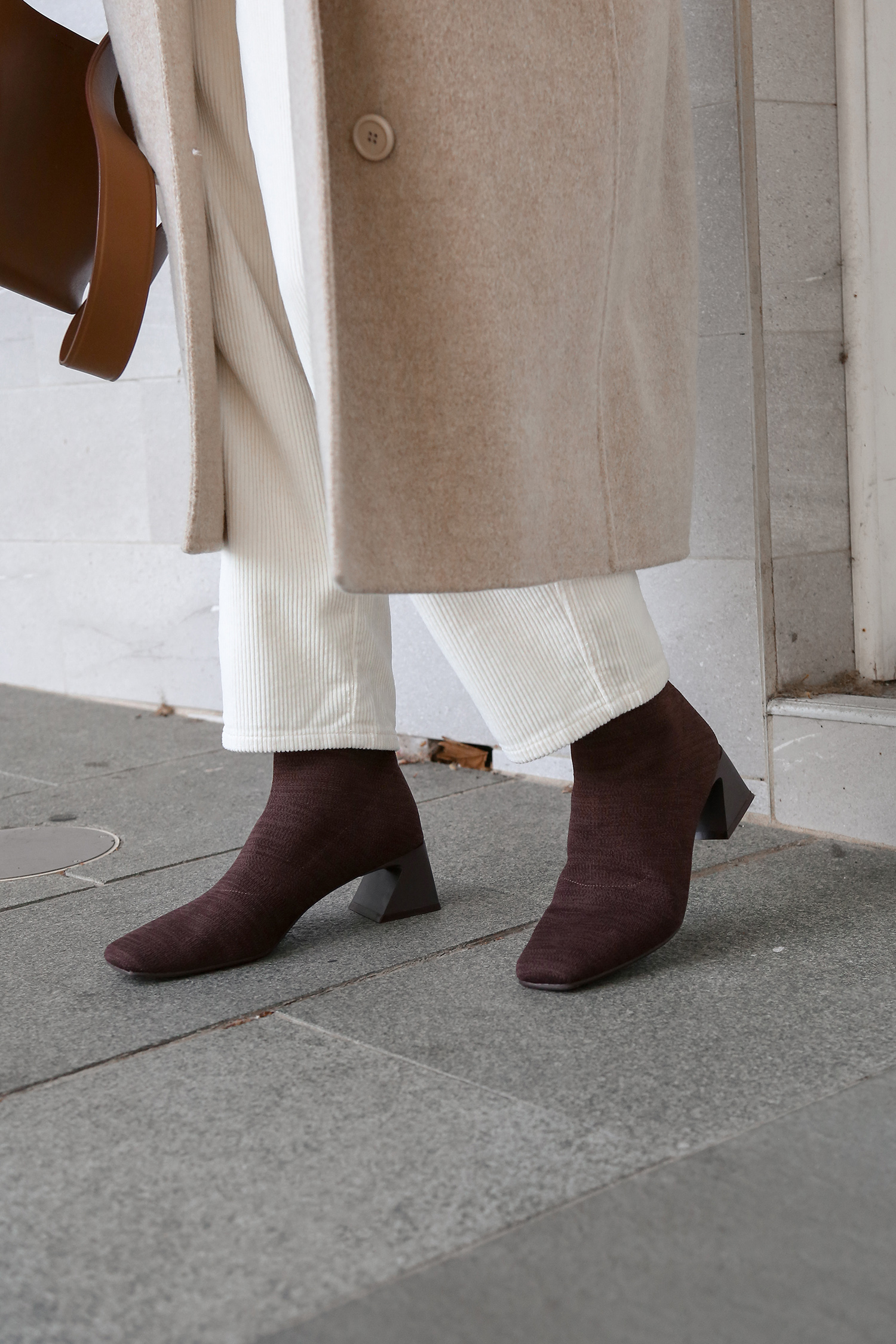 VIVAIA Regina 2.0 Square-Toe Water Repellant Bootie