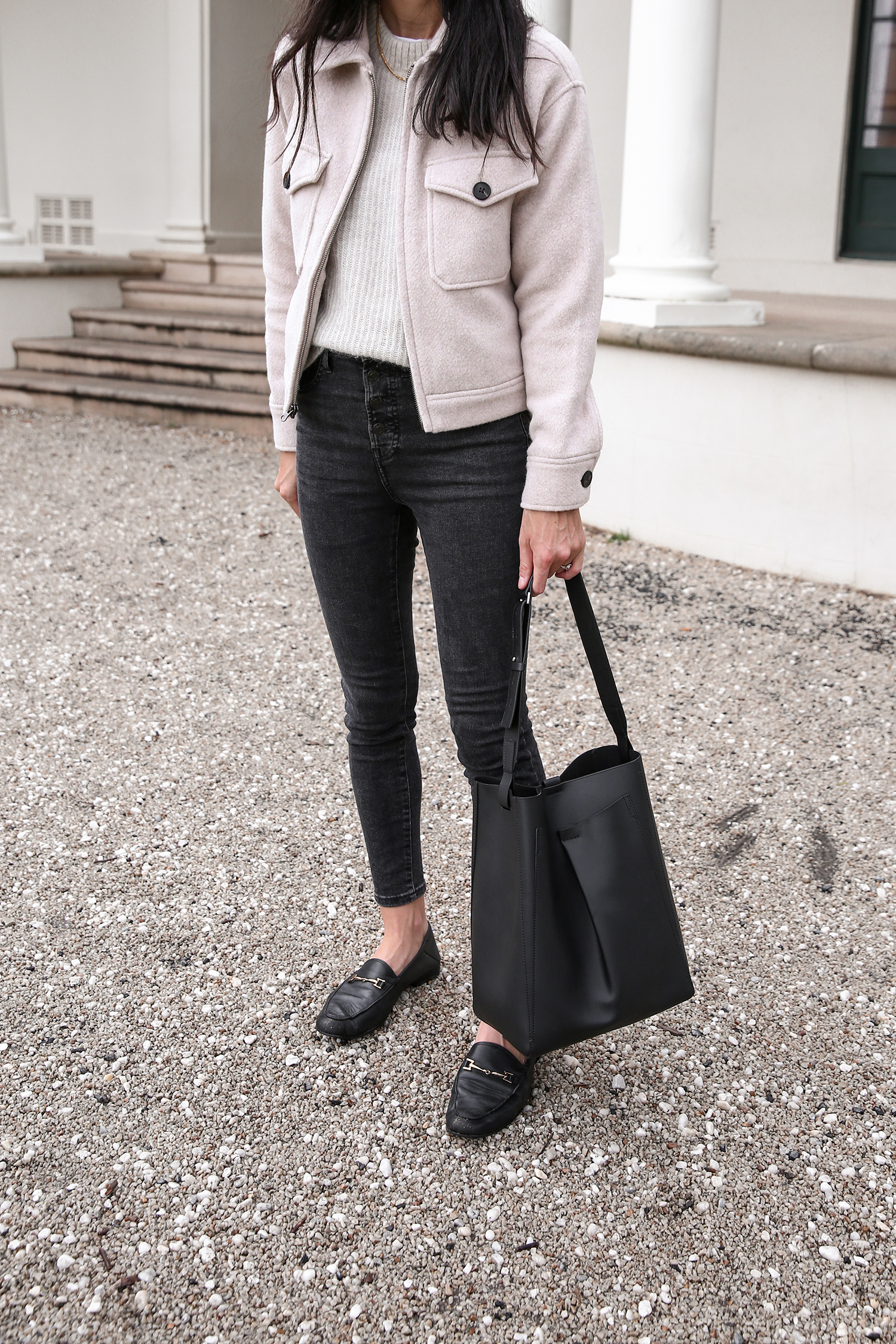 Minimal style outfit in Everlane