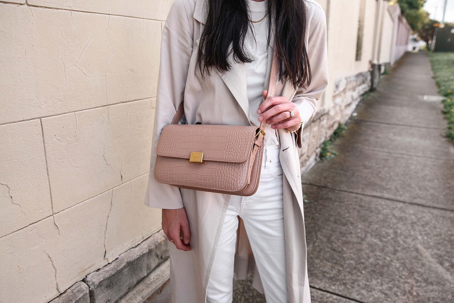 Neutral toned monochrome outfit Scandi Street style