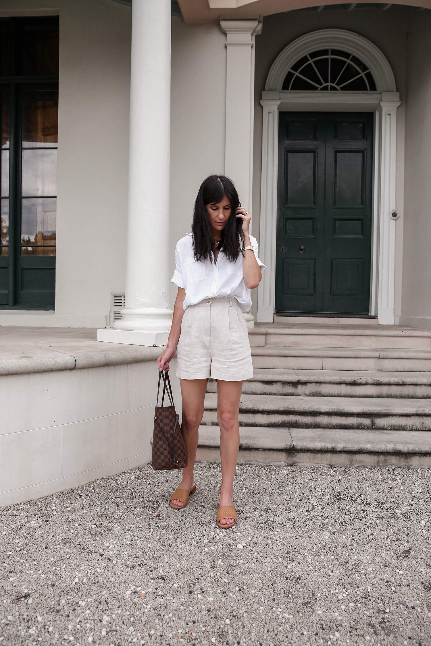 Neutral toned minimal style outfit