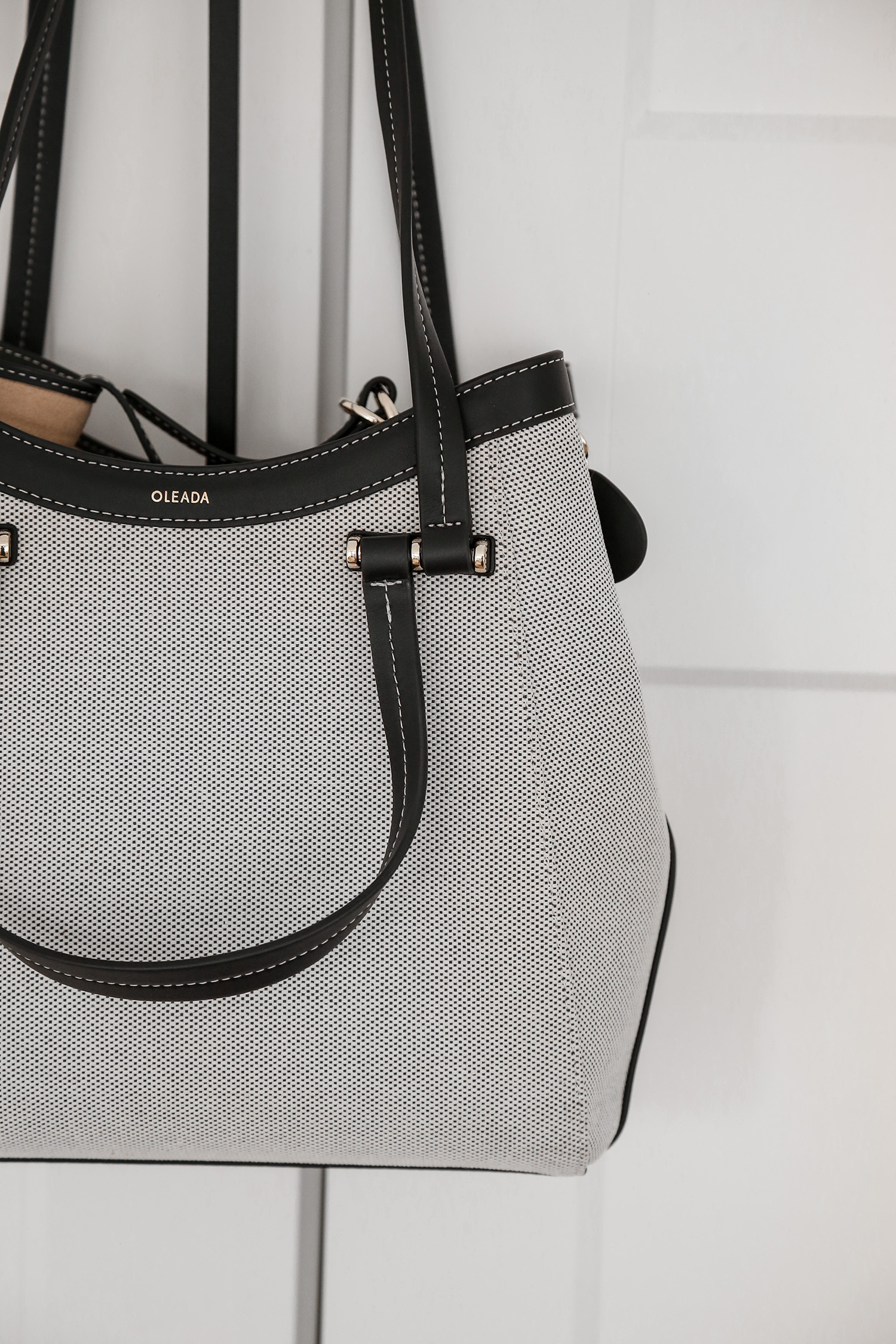 Minimalist Luxury Tote Bag Details