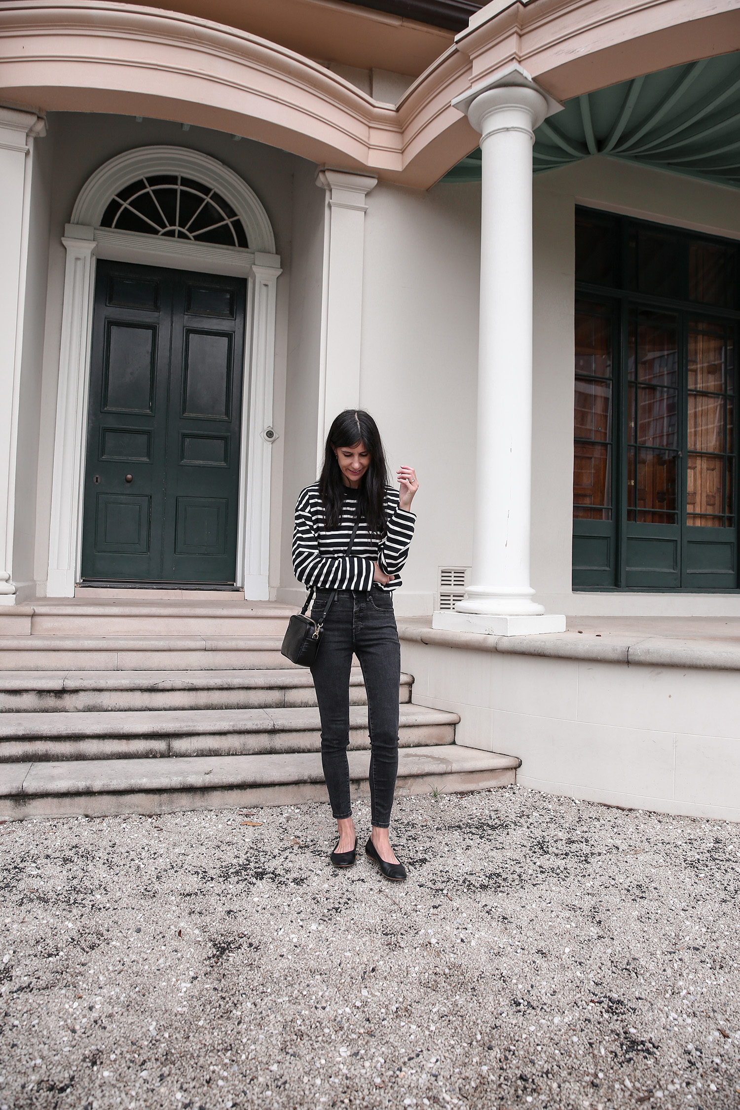 Minimal Style outfit parisan breton stripe streetstyle