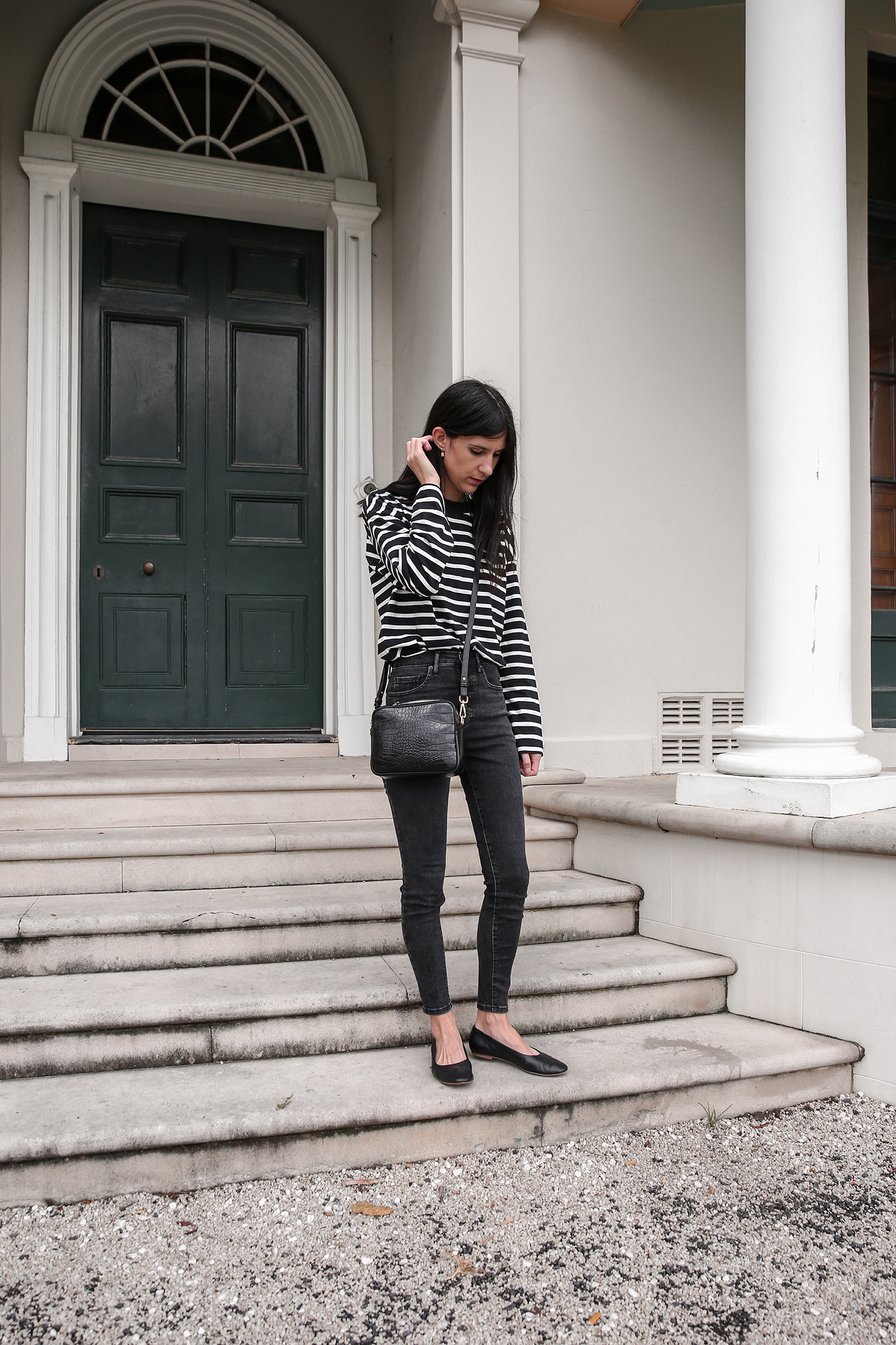 Minimal Style outfit parisan breton stripe streetstyle