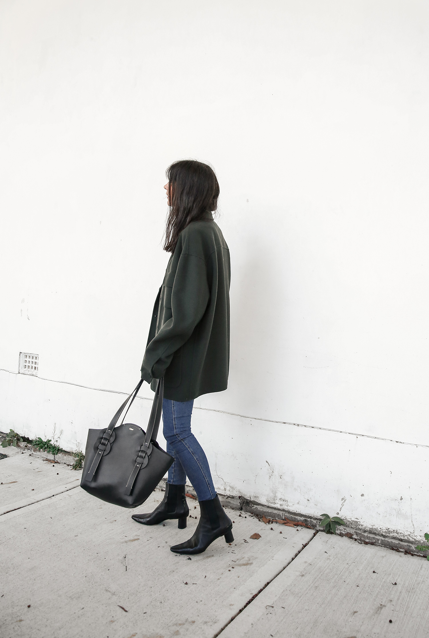 Minimal Scandi Chic Style Autumn Outfit Idea