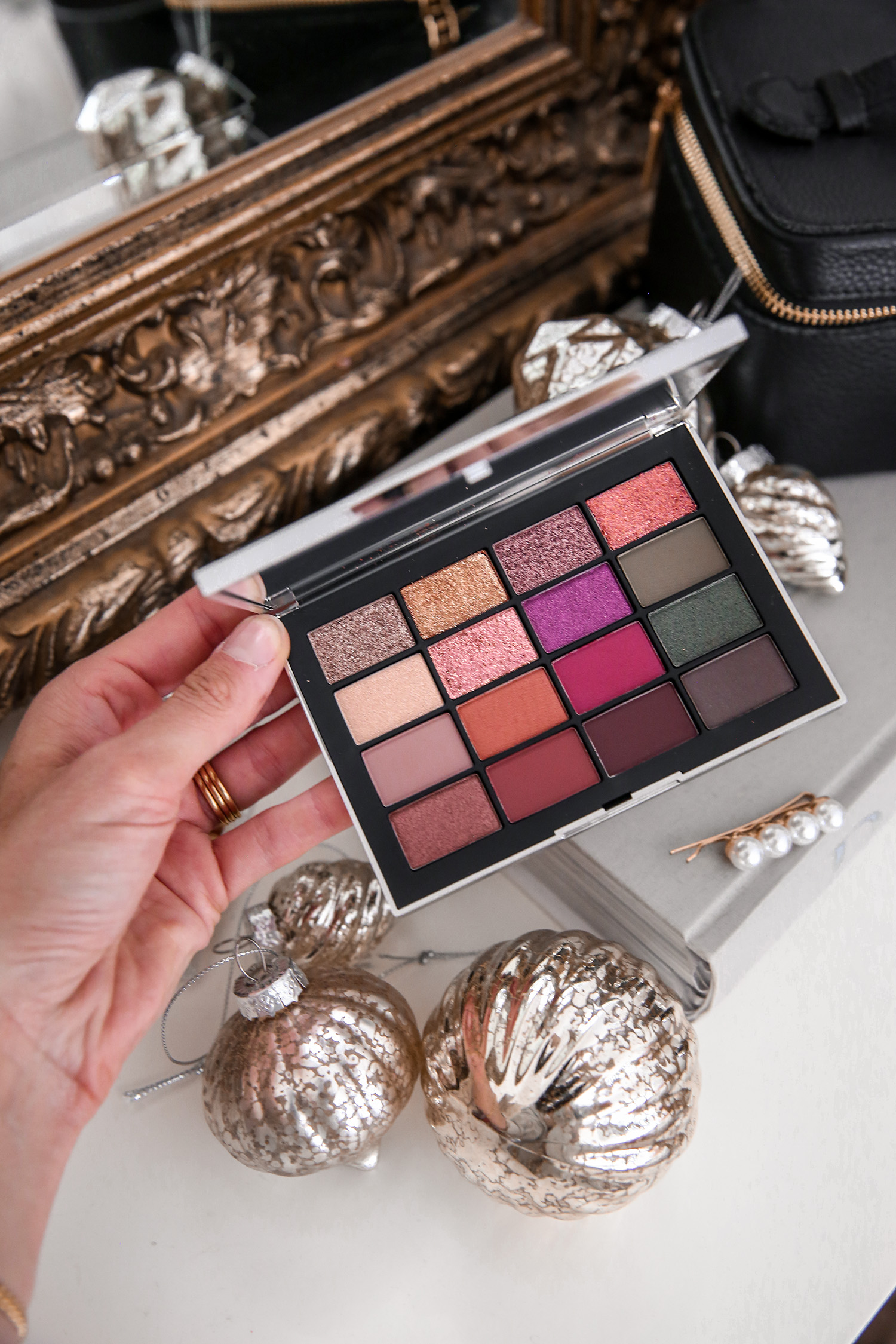 NARS Bijoux Eyeshadow Palette Holiday 2021 Review