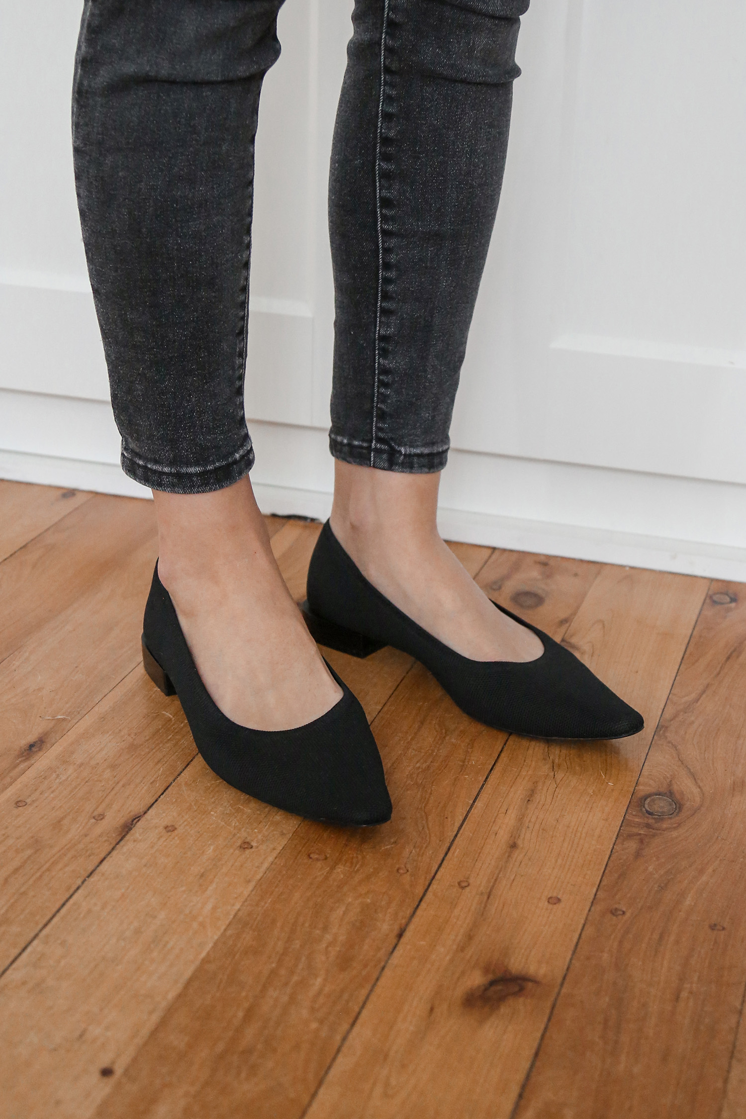 VIVAIA Shoe Review Minnie Pointed Toe Everyday Flats