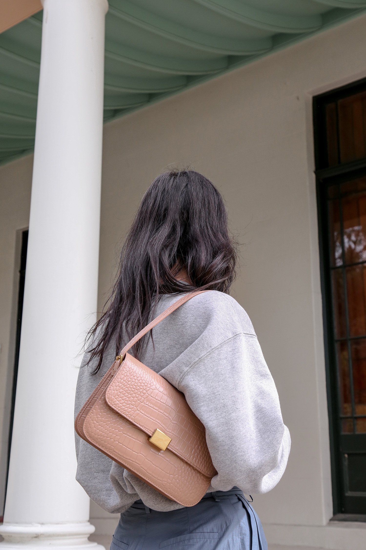 The Curated shoulder bag