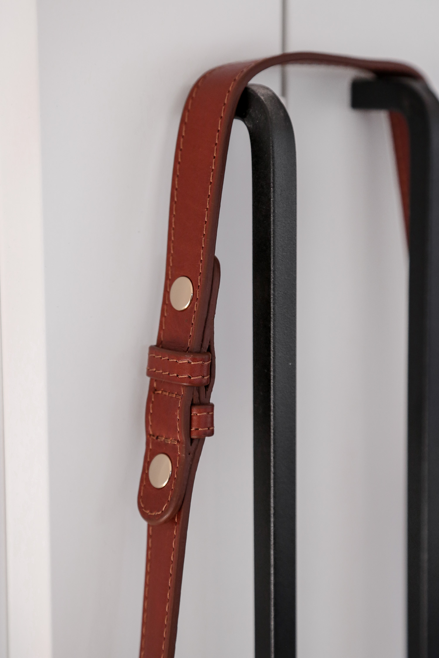 Adjustable handbag shoulder strap