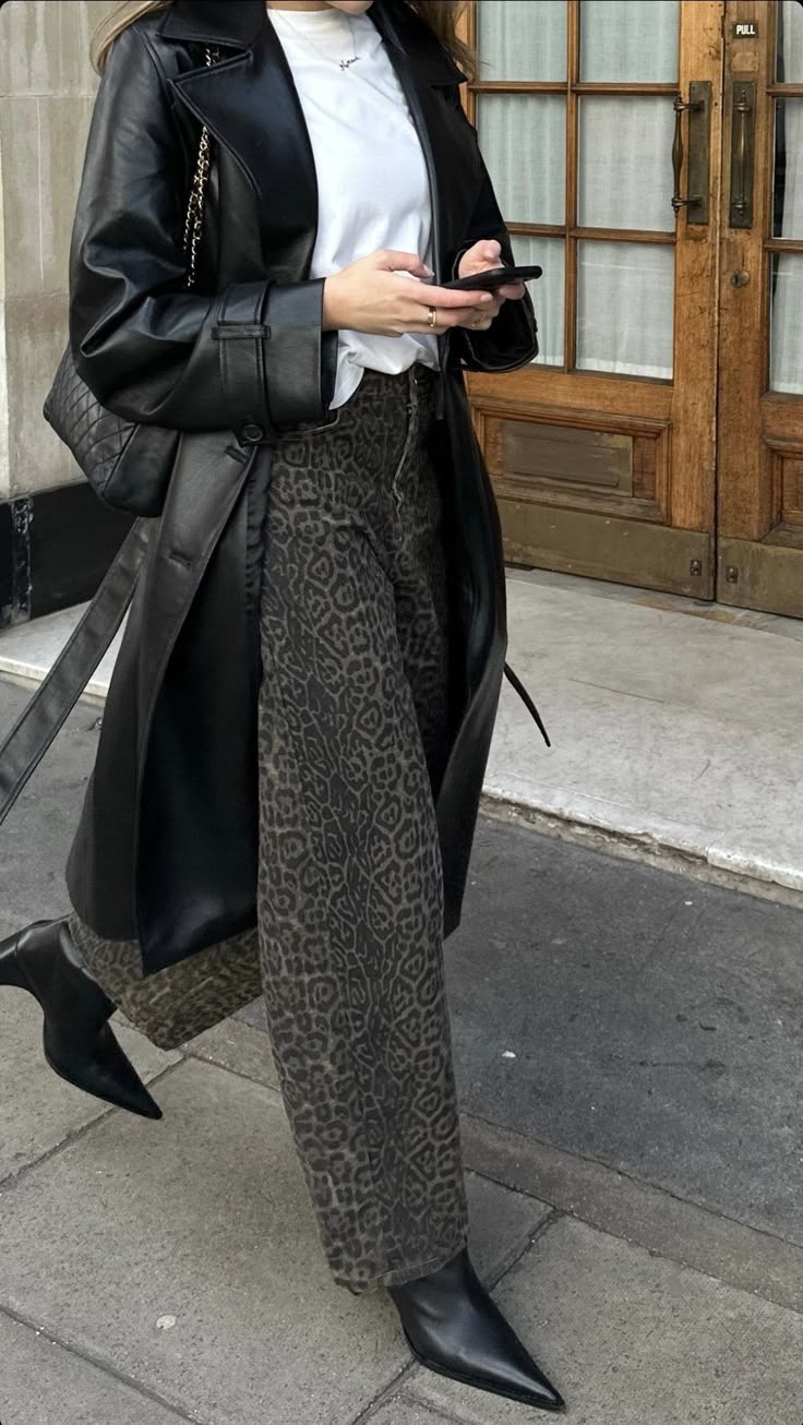 How to style leopard print jeans in 2025