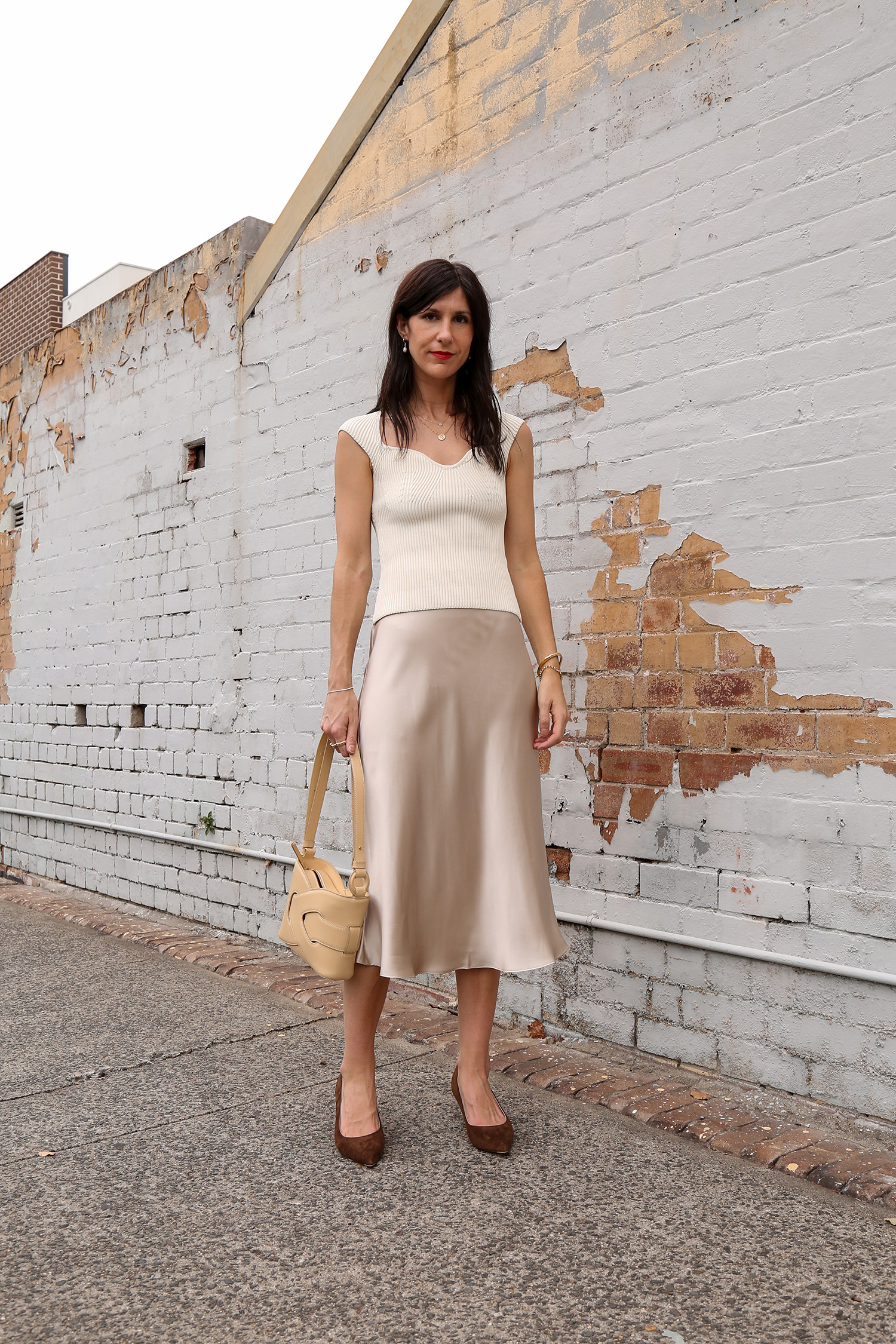 Minimal neutral outfit quiet luxury style