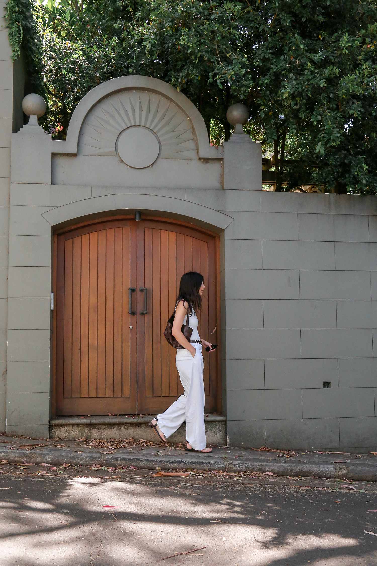 Easy summer uniform all white monochromatic outfit