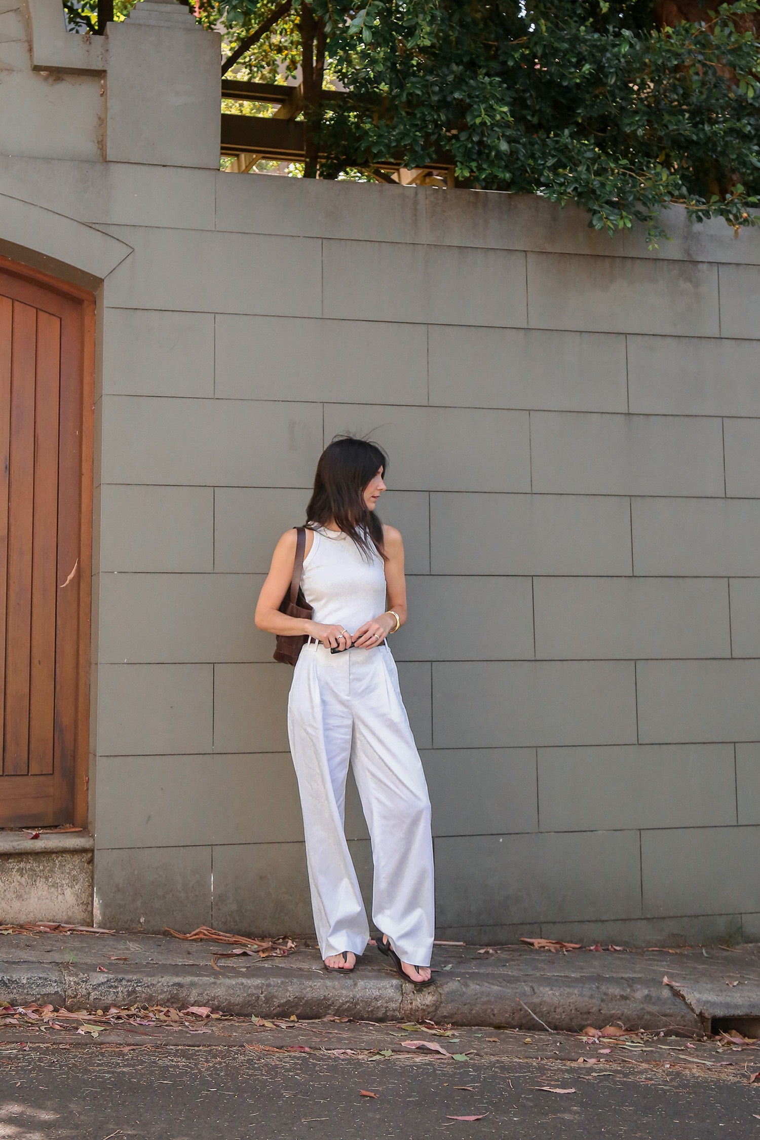 All white simple minimal summer outfit idea